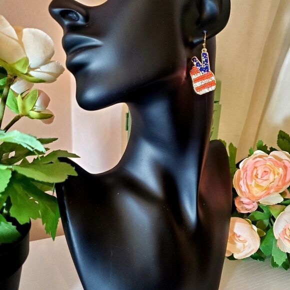 𝅺patriotic Peace Earrings USA - Picture 1 of 5